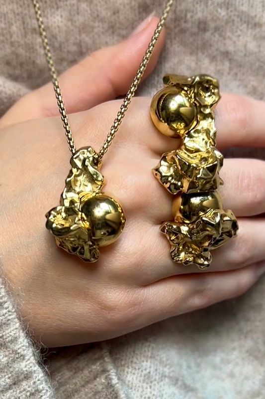 Halley Golden Necklace